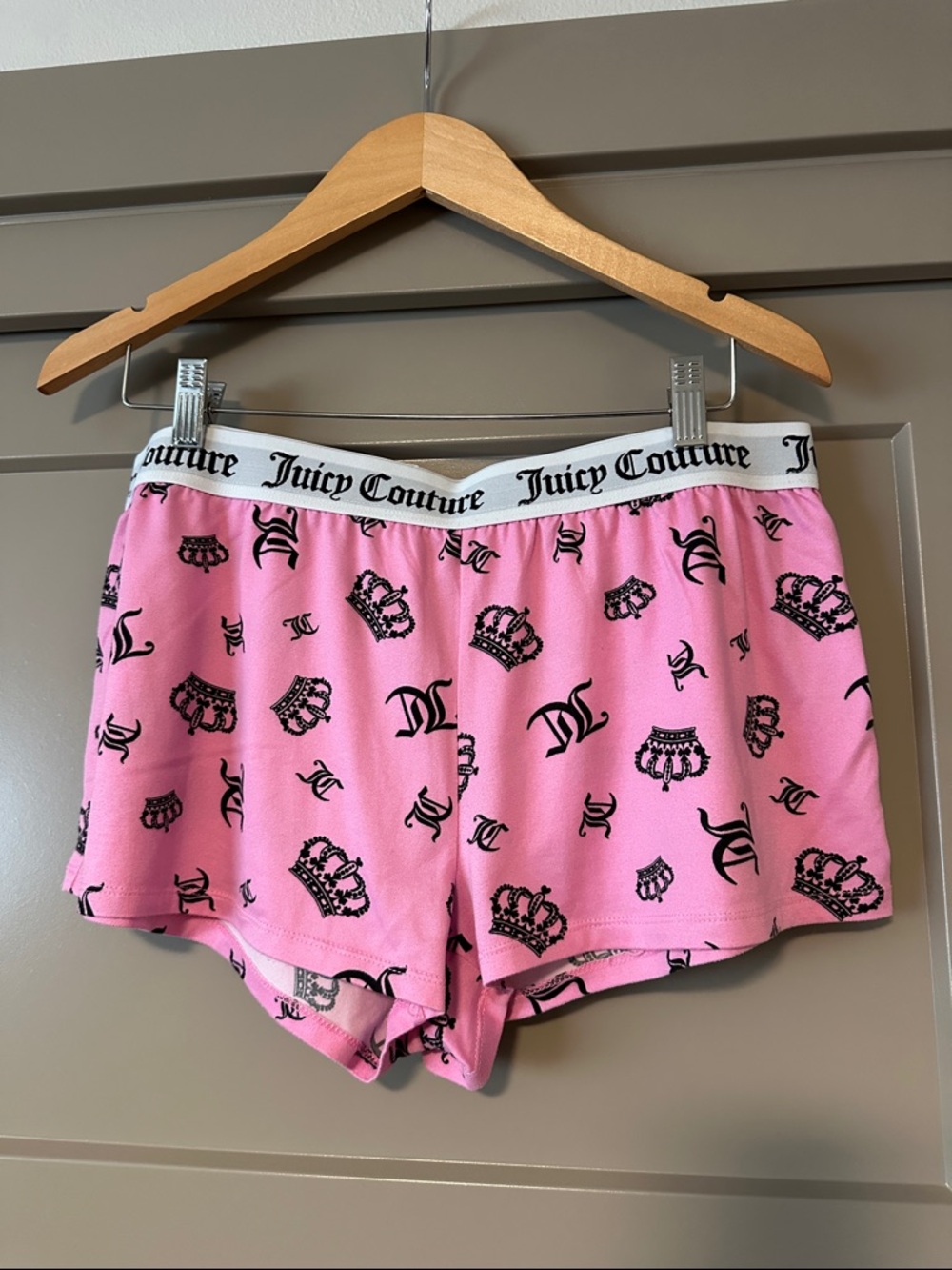 Juicy Couture Sleep Set - Picture 2 of 3